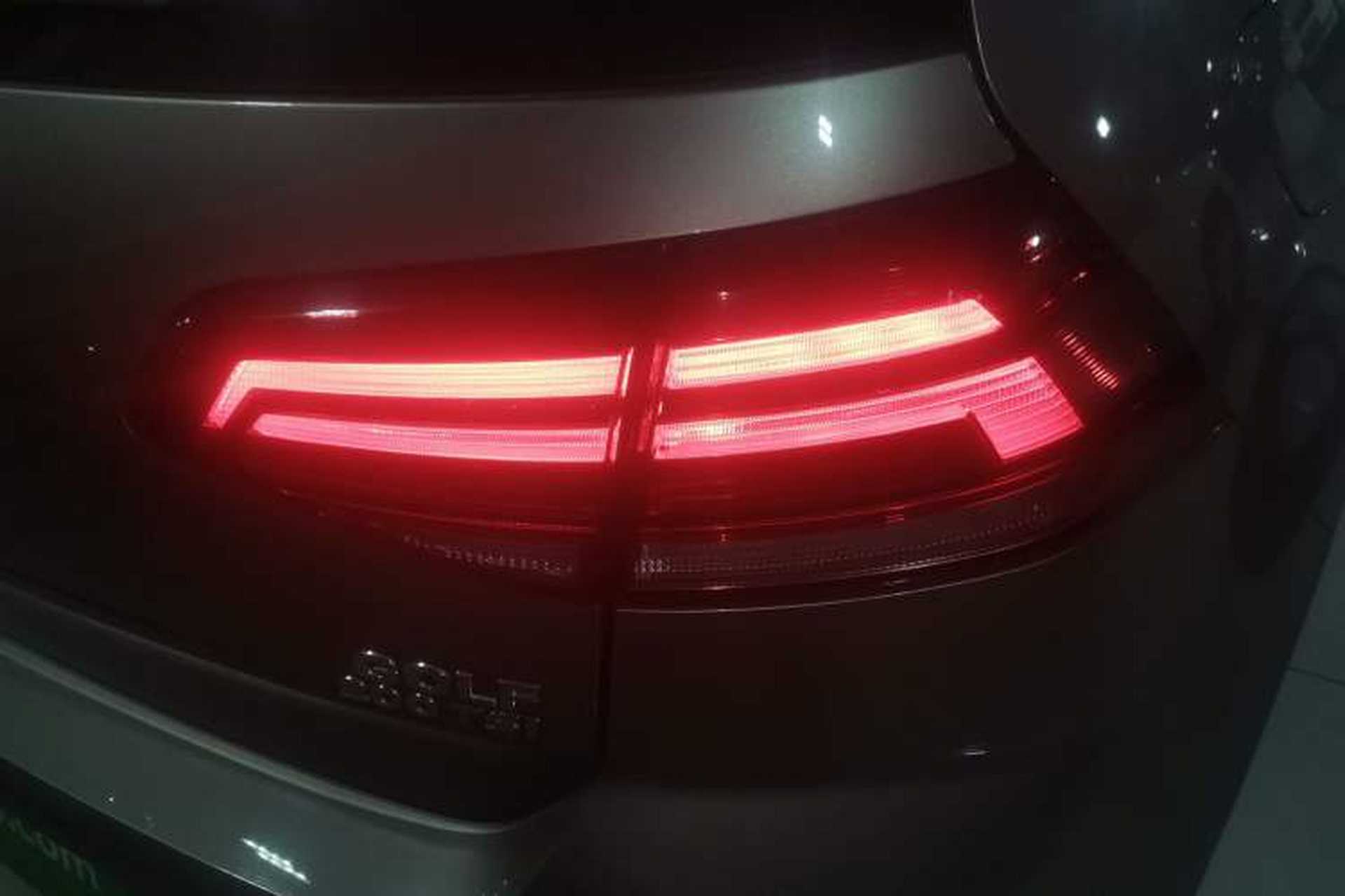 Used Volkswagen Golf 2019 200TSI DSG Comfort & Ambition Edition China VI Standard Right Rear Taillight