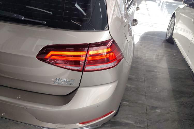 Used Volkswagen Golf 2019 200TSI DSG Comfort & Ambition Edition China VI Standard Right Rear Taillight