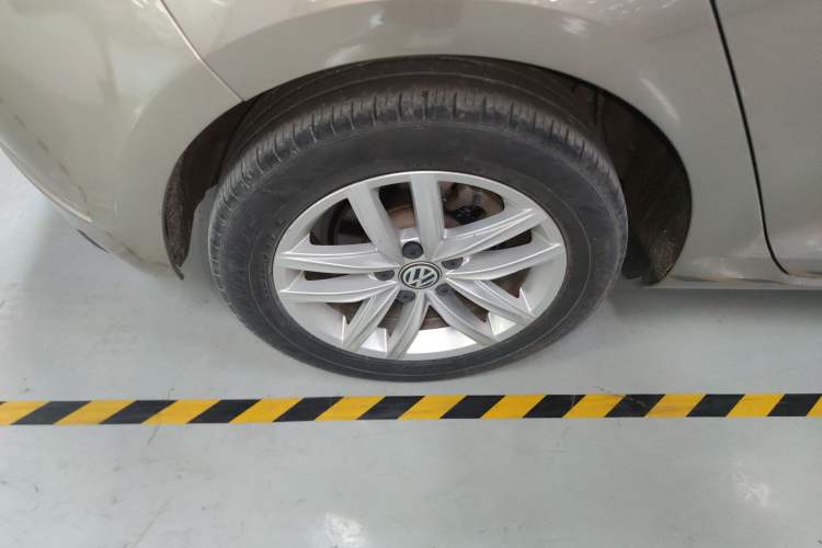 Used Volkswagen Golf 2019 1.6L Automatic Comfort Model China V Standard Right Rear Wheel Hub