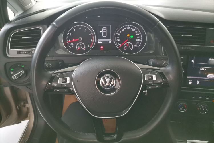 Used Volkswagen Golf 2019 1.6L Automatic Comfort Model China V Standard Steering Wheel