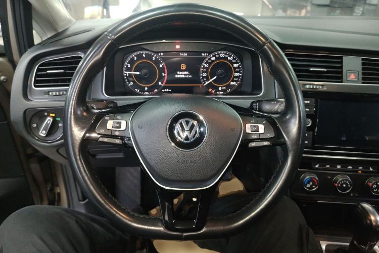 Used Volkswagen Golf 2019 280TSI DSG Luxury Version China VI Standard Steering Wheel