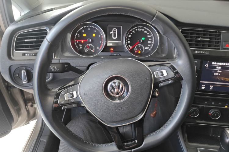 Used Volkswagen Golf 2019 1.6L Automatic Comfort Model China V Standard Steering Wheel