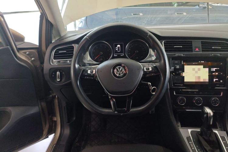 Used Volkswagen Golf 2019 200TSI DSG Comfort & Ambition Edition China VI Standard Steering Wheel