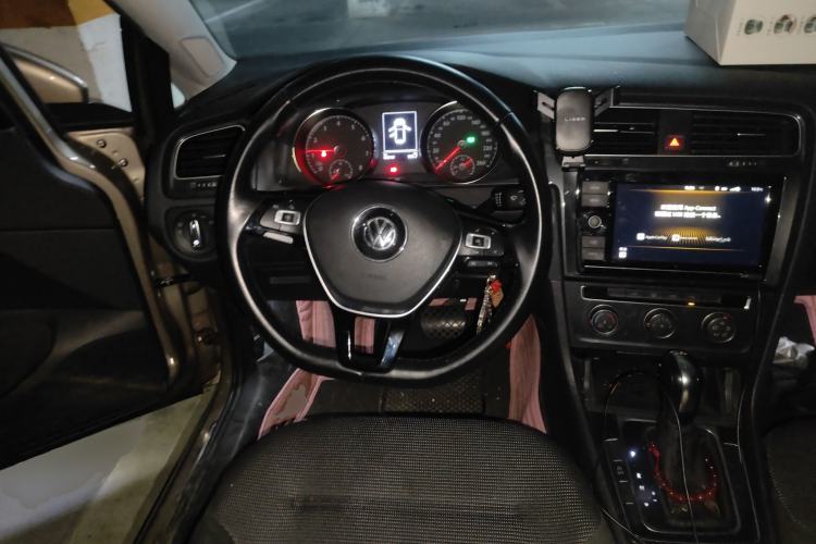 Used Volkswagen Golf 2019 280TSI DSG Comfort Version China VI Standard Steering Wheel