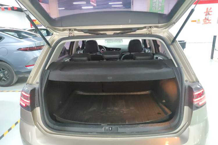 Used Volkswagen Golf 2019 1.6L Automatic Comfort Model China V Standard Trunk