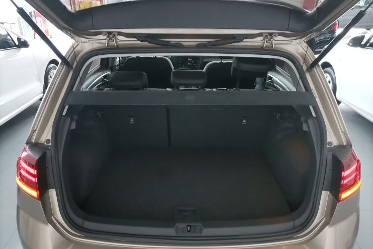 Used Volkswagen Golf 2019 1.6L Automatic Comfort Model China V Standard Trunk