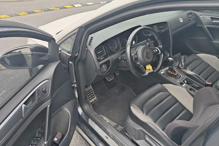 Used Volkswagen Golf 2019 280TSI DSG R-Line Model China V Standard Driver Seat