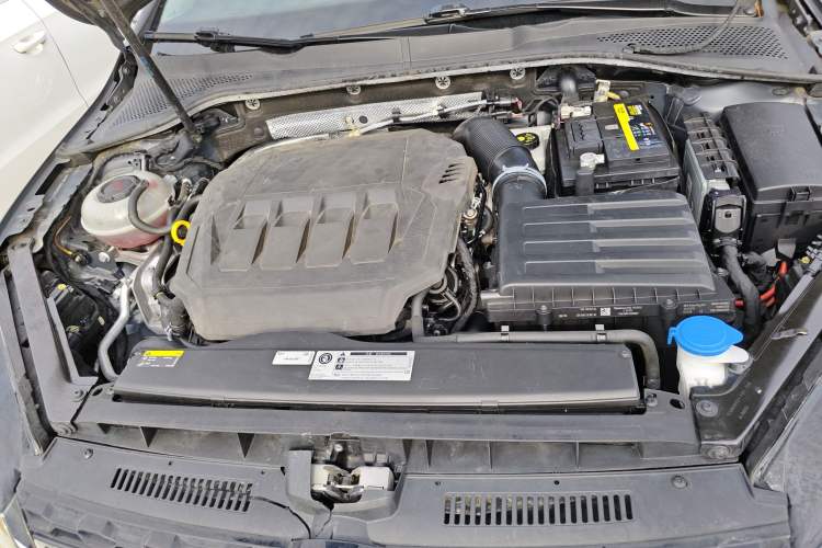 Used Volkswagen Golf 2019 1.8TSI Travel Edition Engine Bay