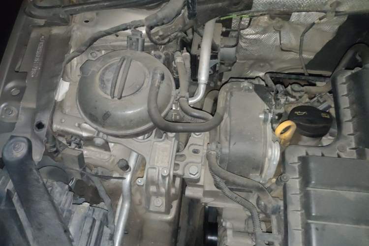 Used Volkswagen Golf 2019 1.6L Automatic Comfort Model China V Standard Engine Bay Right
