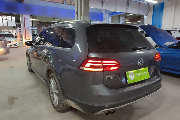 Used Volkswagen Golf 2019 1.8TSI Travel Edition Exterior 2