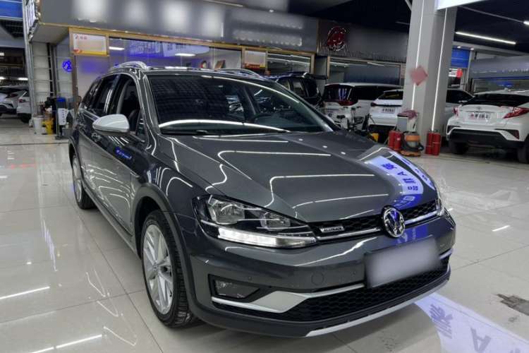 Used Volkswagen Golf 2019 1.8TSI Travel Edition Exterior 2