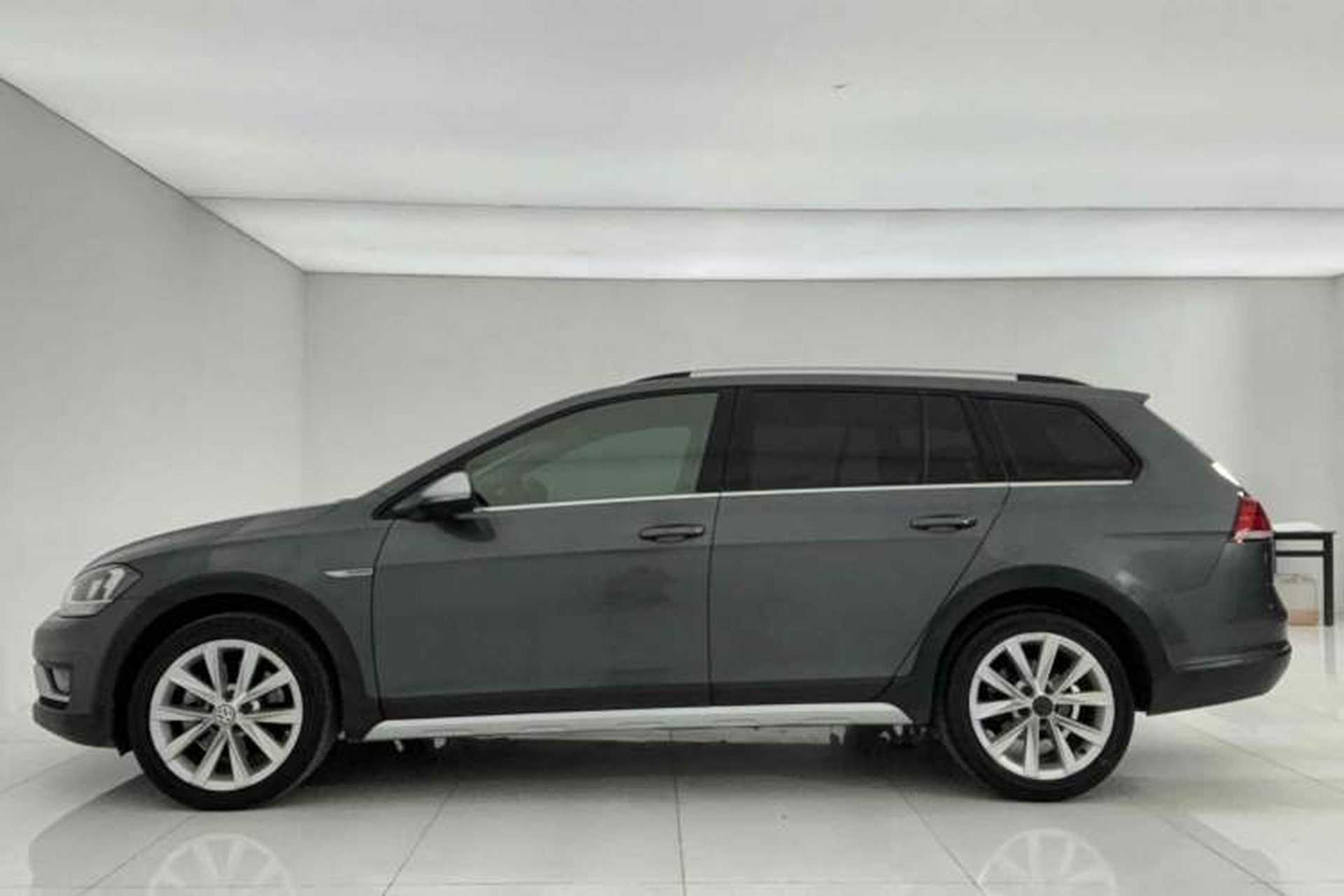 Used Volkswagen Golf 2019 1.8TSI Travel Edition Exterior 3