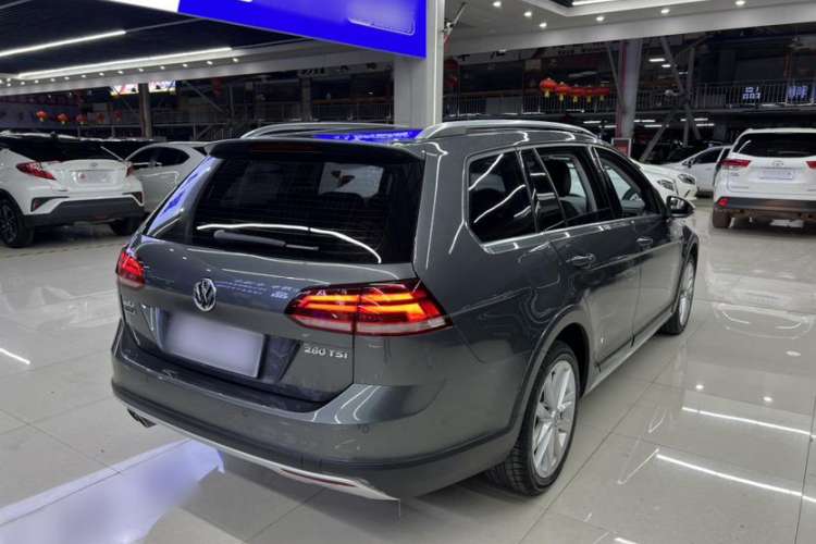 Used Volkswagen Golf 2019 1.8TSI Travel Edition Exterior 5