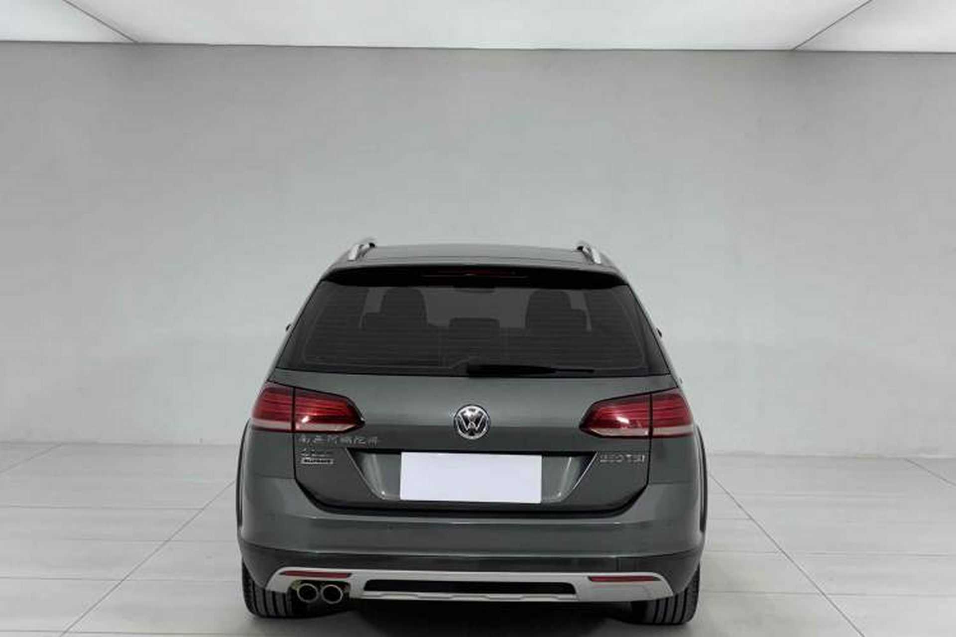 Used Volkswagen Golf 2019 1.8TSI Travel Edition Exterior 5