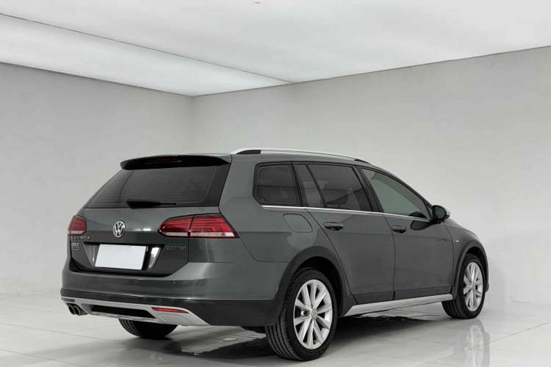 Used Volkswagen Golf 2019 1.8TSI Travel Edition Exterior 6