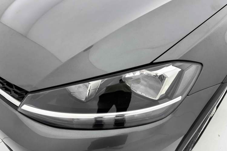 Used Volkswagen Golf 2019 1.8TSI Travel Edition Exterior 7