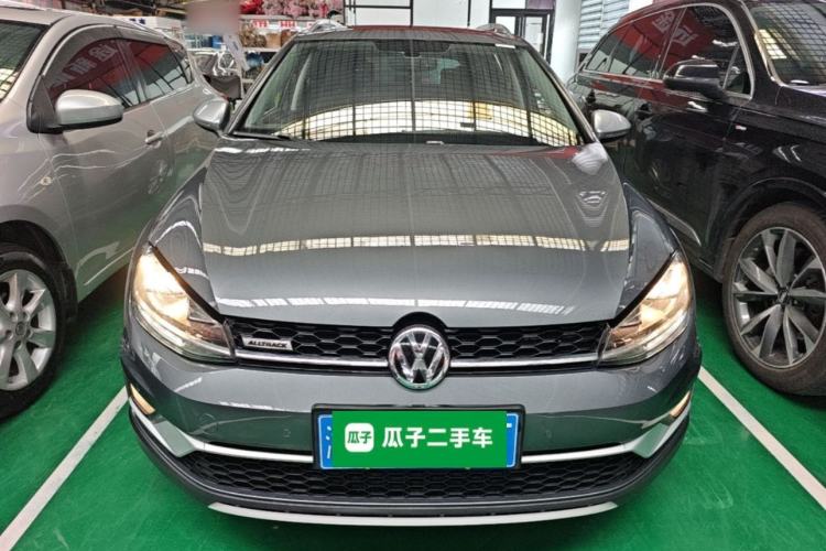 Used Volkswagen Golf 2019 1.8TSI Travel Edition Front