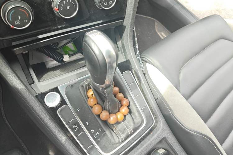Used Volkswagen Golf 2019 280TSI DSG R-Line Model China V Standard Gear Lever