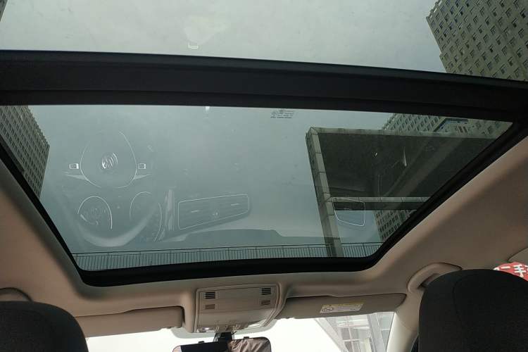 Used Volkswagen Golf 2019 1.8TSI Travel Edition Headliner