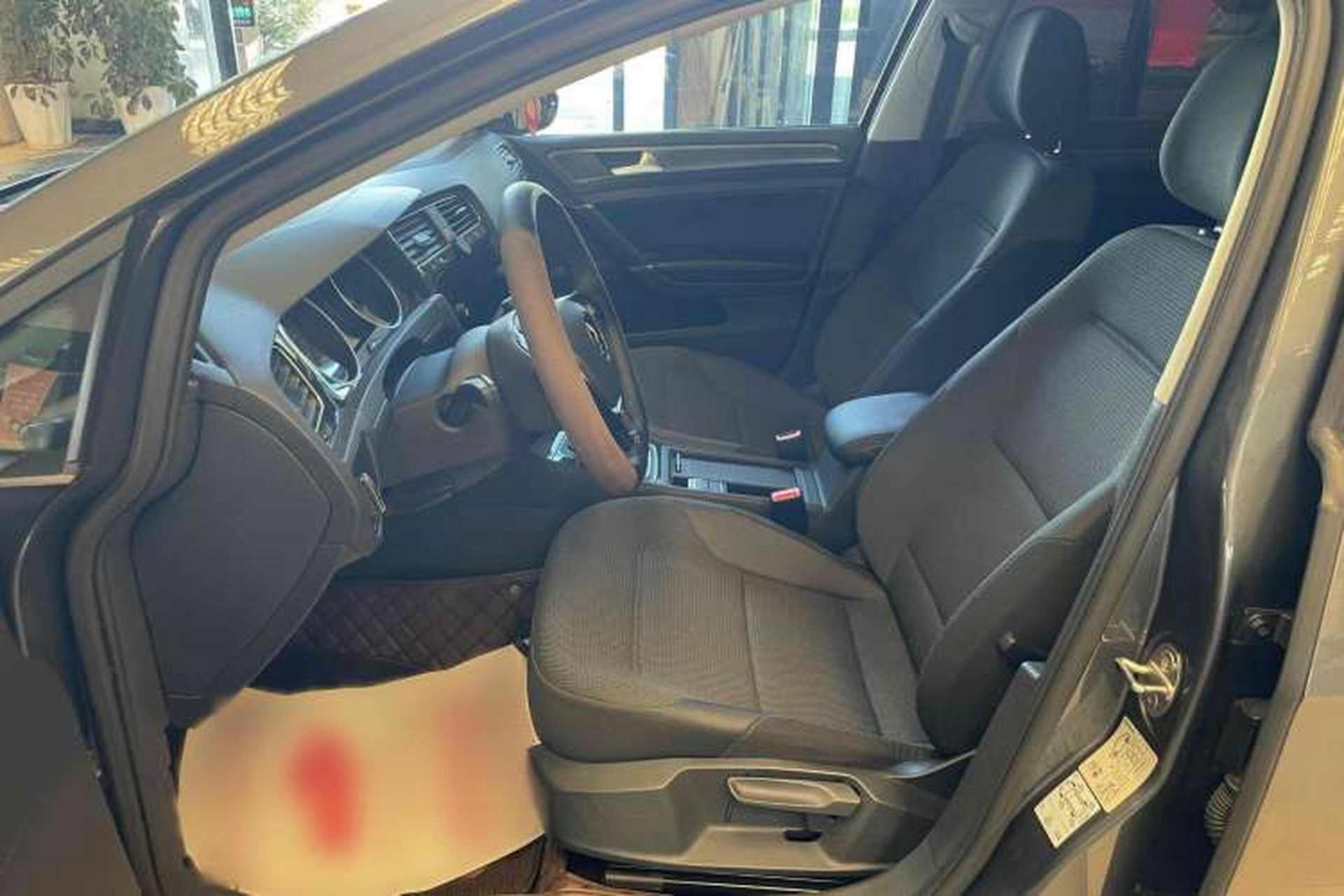 Used Volkswagen Golf 2019 1.8TSI Travel Edition Interior 3