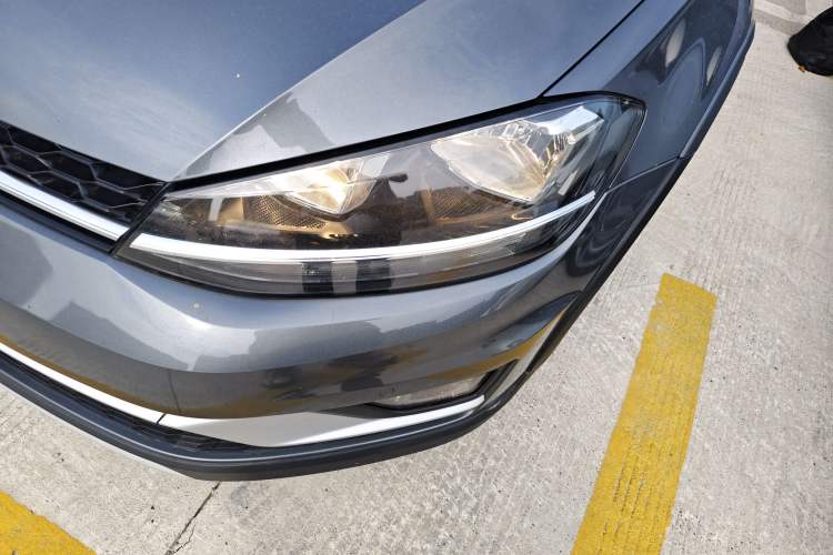Used Volkswagen Golf 2019 1.8TSI Travel Edition Left Front Headlight