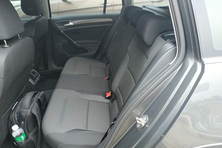 Used Volkswagen Golf 2019 1.8TSI Travel Edition Left Rear Seat