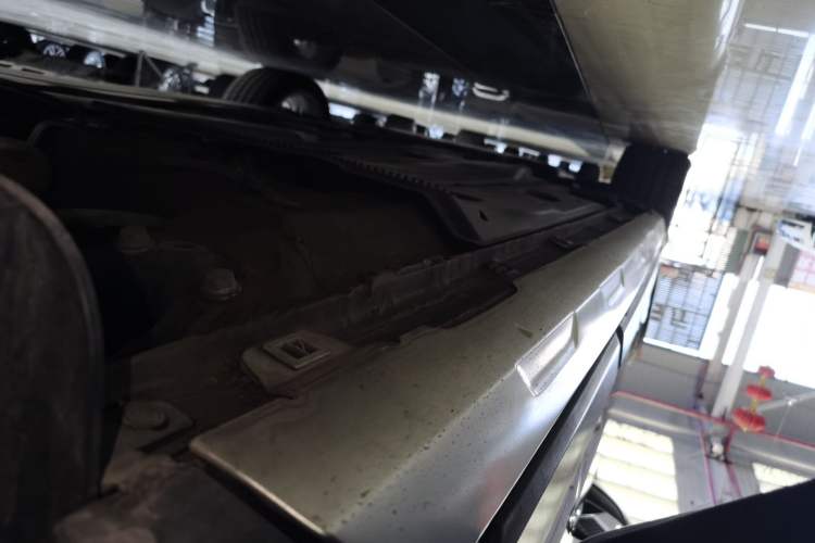 Used Volkswagen Golf 2019 1.8TSI Travel Edition Left Side Sill