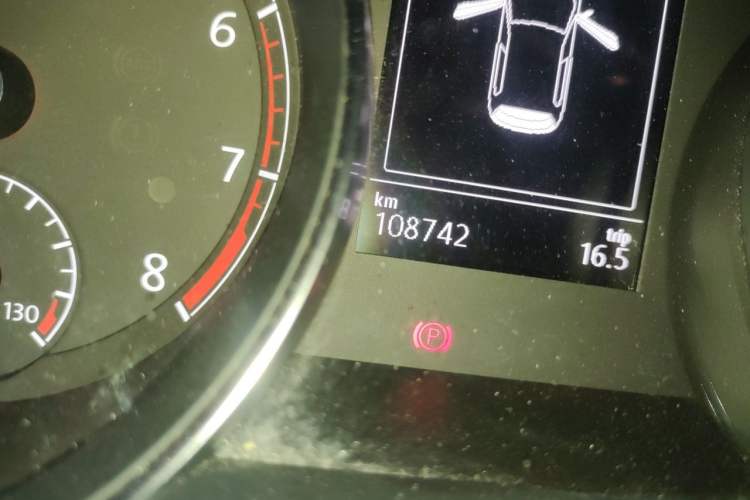 Used Volkswagen Golf 2019 1.6L Automatic Comfort Model China V Standard Odometer Close Up