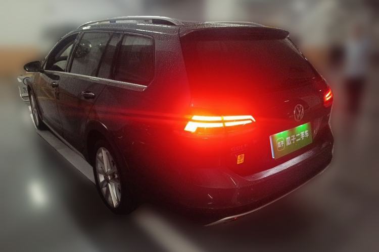 Used Volkswagen Golf 2019 1.8TSI Travel Edition Rear Left 45 Deg