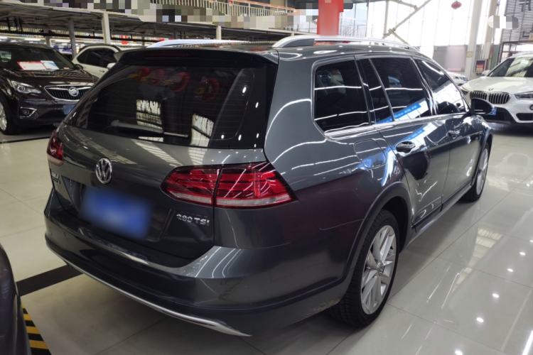 Used Volkswagen Golf 2019 1.8TSI Travel Edition Rear Right 45 Deg