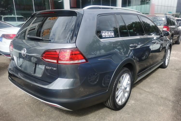 Used Volkswagen Golf 2019 1.8TSI Travel Edition Rear Right 45 Deg