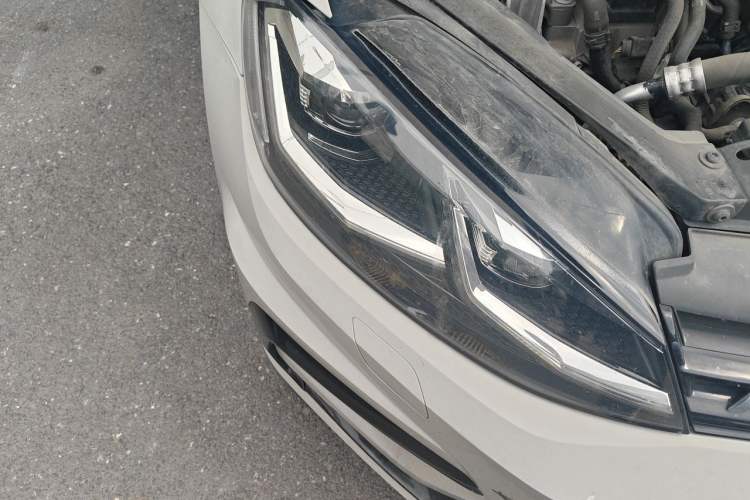 Used Volkswagen Golf 2019 280TSI DSG R-Line Model China V Standard Right Front Headlight
