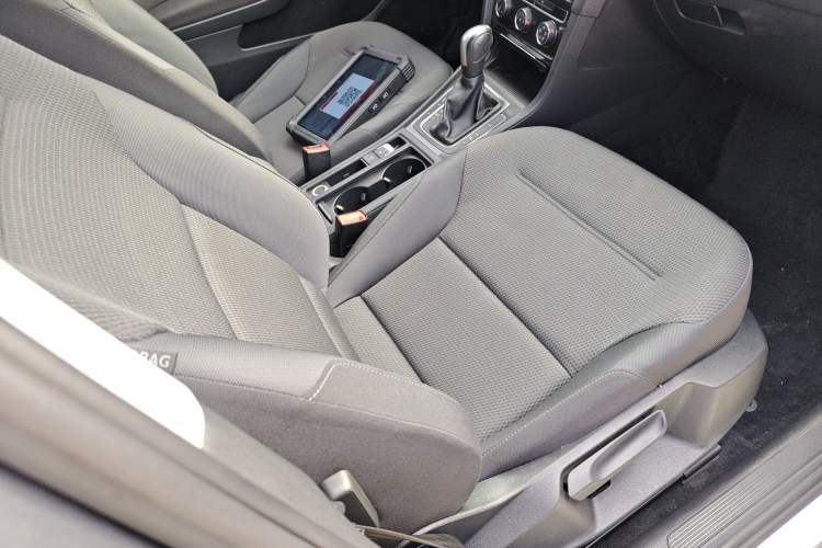 Used Volkswagen Golf 2019 1.8TSI Travel Edition Right Front Seat