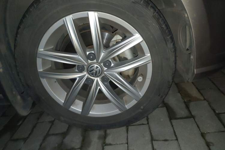 Used Volkswagen Golf 2019 1.6L Automatic Comfort Model China V Standard Right Front Wheel Hub