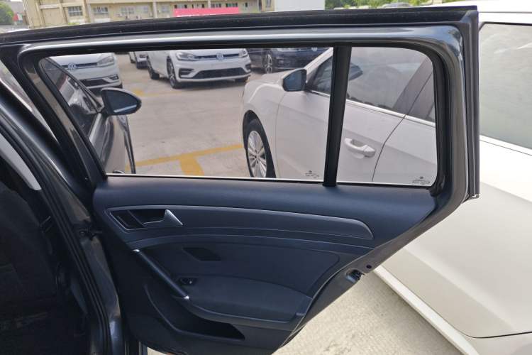 Used Volkswagen Golf 2019 1.8TSI Travel Edition Right Rear Door Interior