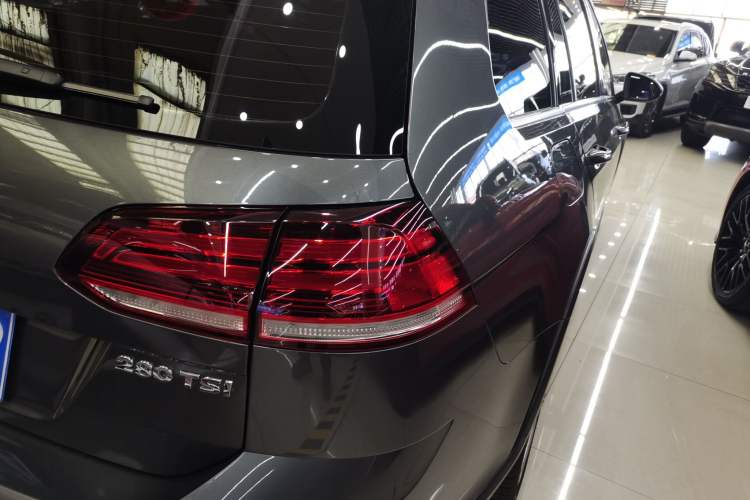 Used Volkswagen Golf 2019 1.8TSI Travel Edition Right Rear Taillight
