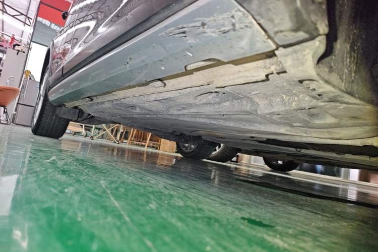 Used Volkswagen Golf 2019 1.8TSI Travel Edition Right Side Sill