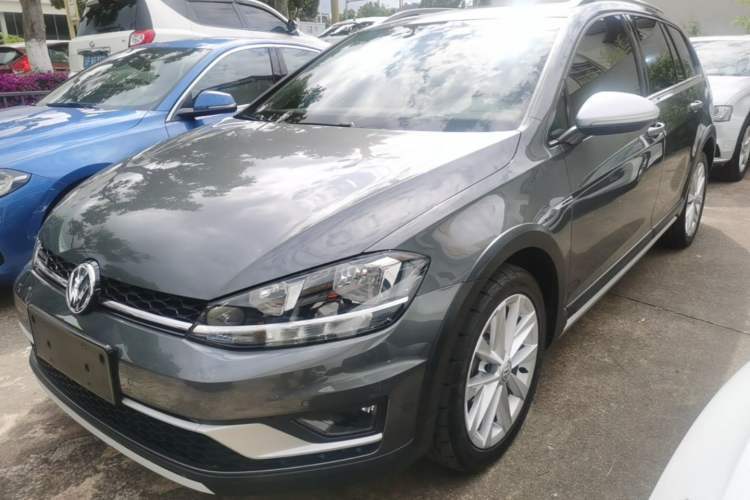 Used Volkswagen Golf 2019 1.8TSI Travel Edition Guazi used car, China used car export, Used car for sale, Used  cars, Cheapest cars for sale