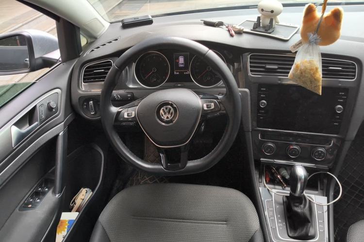 Used Volkswagen Golf 2019 1.8TSI Travel Edition Steering Wheel