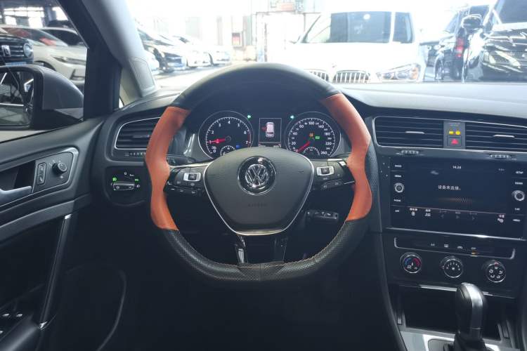 Used Volkswagen Golf 2019 1.8TSI Travel Edition Steering Wheel