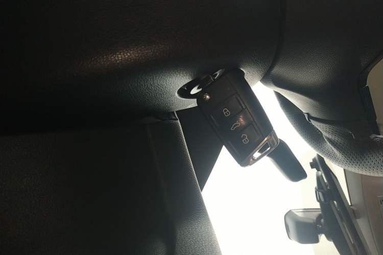 Used Volkswagen Golf 2019 1.8TSI Travel Edition Vehicle Key