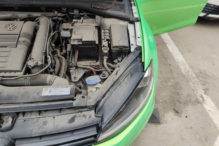 Used Volkswagen Golf 2019 200TSI DSG Comfort & Ambition Edition China VI Standard Engine Bay Left