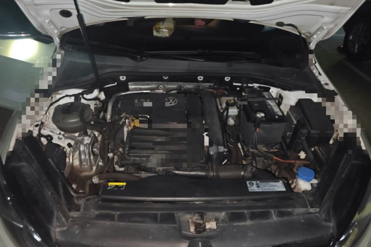 Used Volkswagen Golf 2019 280TSI DSG R-Line Model China V Standard Engine Bay