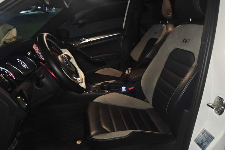 Used Volkswagen Golf 2019 280TSI DSG R-Line Model China V Standard Left Front Seat