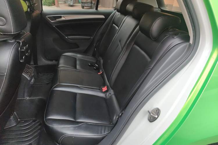 Used Volkswagen Golf 2019 200TSI DSG Comfort & Ambition Edition China VI Standard Left Rear Seat