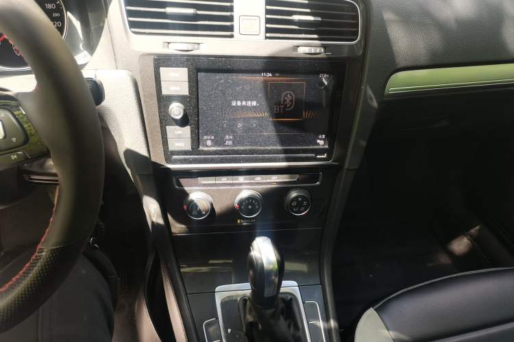 Used Volkswagen Golf 2019 280TSI DSG Comfort Version China V Standard Audio And AC Panel
