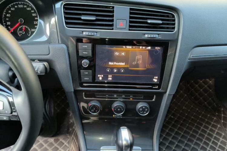 Used Volkswagen Golf 2019 280TSI DSG Comfort Version China VI Standard Audio And AC Panel