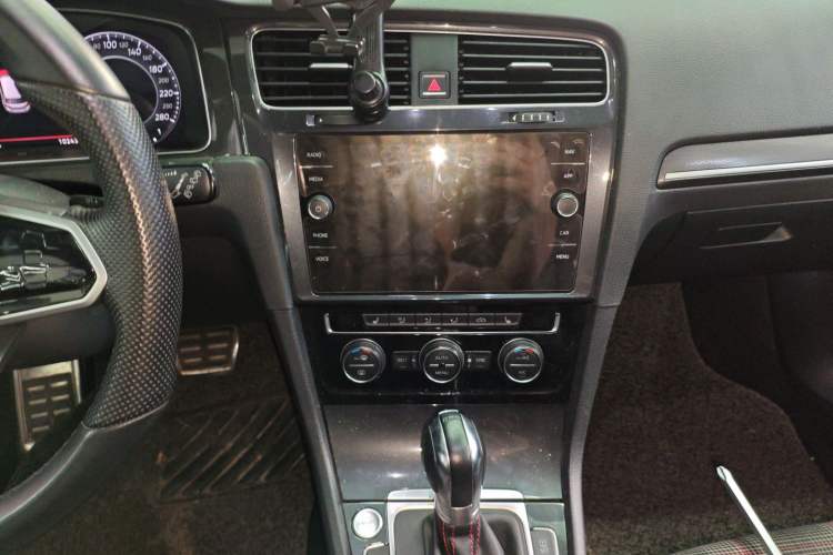 Used Volkswagen Golf 2019 280TSI DSG Flagship Version China VI Standard Audio And AC Panel