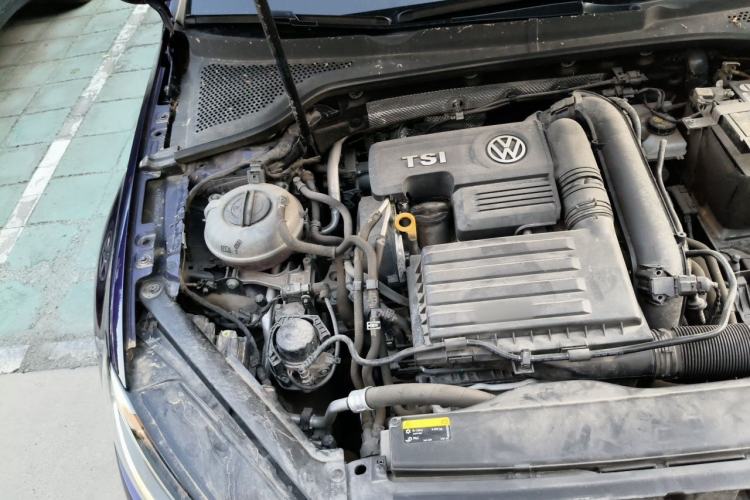 Used Volkswagen Golf 2019 280TSI DSG Comfort Version China VI Standard Engine Bay Right