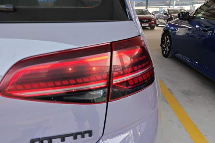 Used Volkswagen Golf 2019 280TSI DSG R-Line China VI Standard Exterior 3